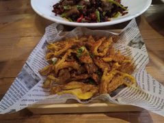 -临界音乐酒馆·小龙虾·江湖菜(华熙LIVE·鱼洞店)