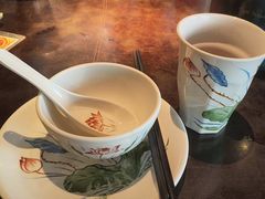 -大头虾越式风味餐厅(光明广场店)