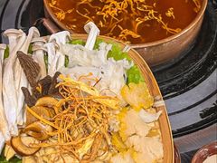 -阿山卓·野生菌火锅·纳西火塘烤肉