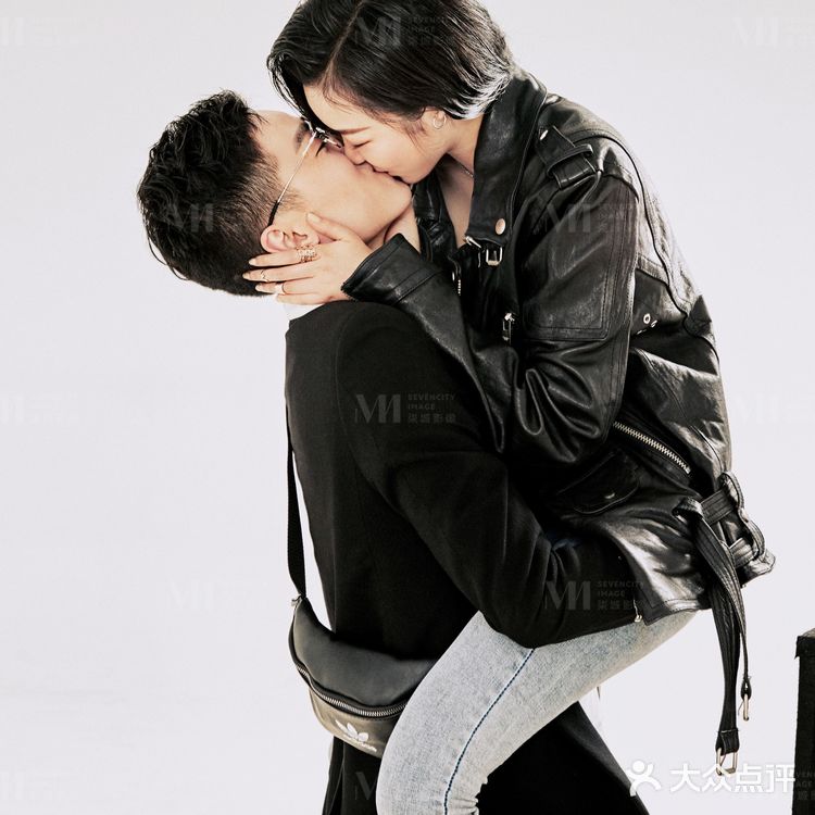 深圳婚纱照 | 单色背景拍出来的高级感