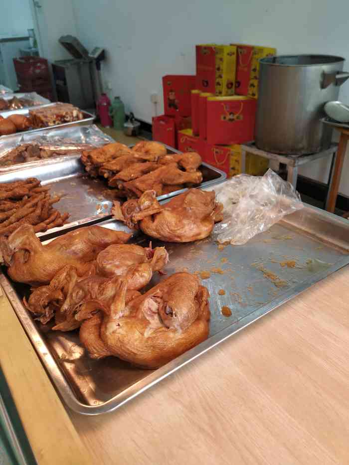 崔记扒鸡-"看了新哥的推荐,说是一家新店所以决定来试.