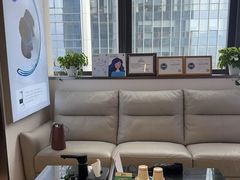 -豪门视光·星趣控·蔡司依视路眼镜代理商(中央大街店)