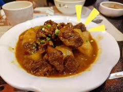 萝卜焖牛腩-名门潮牛·鲜牛肉海鲜火锅.烧烤自助餐厅(诚丰广场店)