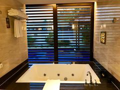 -三亚亚龙湾雅高铂尔曼别墅度假酒店