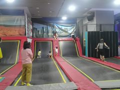 -嗨马乐动室内潮玩运动·团建·轰趴·桌游(南丰汇店)