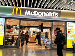 -麦当劳(上海虹桥站30B检票口楼上)