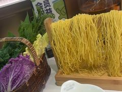 -洪氏嗨捞·广东猪肚鸡·椰子鸡火锅(西咸万象城店)