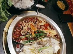 -沸炉重庆老火锅(军事博物馆店)
