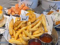 -W COLLECTIVE  DESSERT SHOP