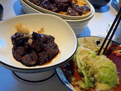 -八府香鸭·啫啫煲(华山路店)