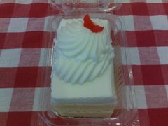 -红宝石·鲜奶小方·海派西点房(南丹店)