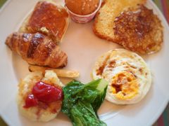 -岷山饭店-芝芝自助餐厅