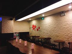 等位区-星巴克(静安嘉里中心B2店)