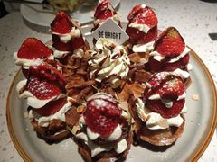 草莓忌廉华夫饼-BE BRIGHT KITCHEN(正佳广场店)