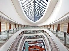 -上海滴水湖皇冠假日酒店