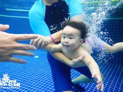 -龙格亲子游泳俱乐部(泊富中心)