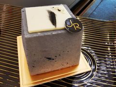 -Salon de The de Joel Robuchon(外滩18号店)