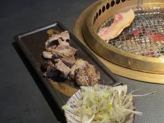 -铭牛烧肉·和牛海鲜自助(高新月牙湖店)