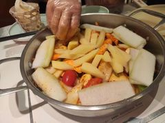 -黄记煌三汁焖锅(新佳丽江汉路店)