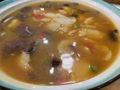 酸汤龙利鱼-英兰朝族饭店·英兰锅包肉(佳园路店)