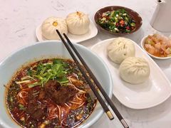 -李与白包子铺(桐梓林店)