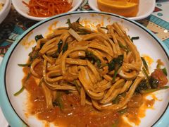 -楼兰古丽·新疆拌面·清真(华阳城店)