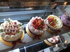 -花花卷卷·鲜食蛋糕(静安久光百货店)