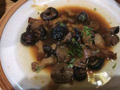 -头上红煨盐鸡·非遗院子餐厅