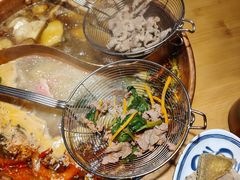 -洱火云南酸菜牛肉火锅(石景山当代商城店)