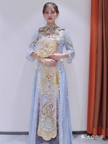 红色秀禾看腻了？来看看这件湖水蓝绝绝子