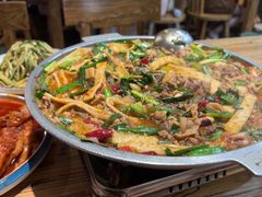 牛肉八带鱼饼土豪锅-京玉菲饭店(李村店)