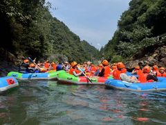 -安吉龙王山峡谷漂流