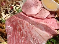 -山川小町·极番烧肉(新地假日广场店)