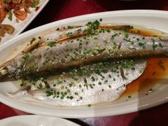 -鸿一饭店(隐秀路店)