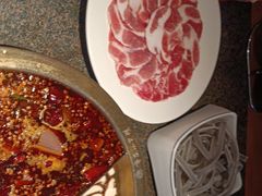 -小天鹅火锅·一线江景洪鼎旗舰店(洪崖洞店)