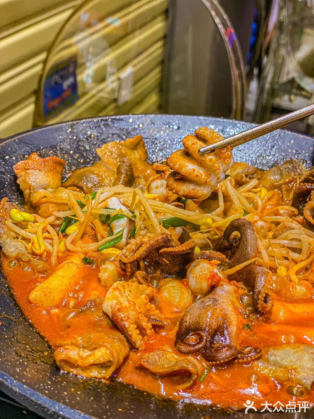 梨泰院6015带你秒穿越回韩国韩剧里的大排档9693 双拼炸鸡很