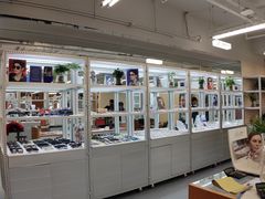 -无奔眼镜·蔡司·依视路授权店(马家堡店)