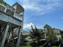 -四川汶川特大地震漩口中学遗址