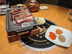 -娜仁图雅蒙古美食村(33小镇店)
