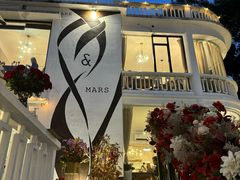 -Mark&Mars Restaurant