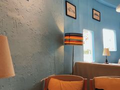 靠窗位-琥珀川咖啡馆·Amber cafe(百祥路店)