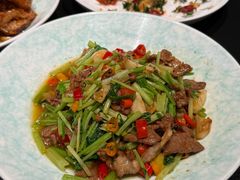小炒黄牛肉-小厨师·二十年沈家门小海鲜(百井坊巷店)