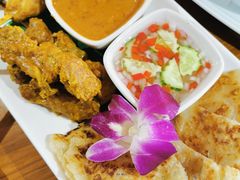 咖喱鸡煎饼-Chom Cafe and Restaurant