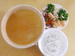 -桥香园云南过桥米线(金马碧鸡店)