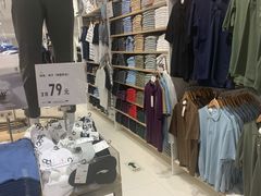 -优衣库(重庆星光时代广场店)