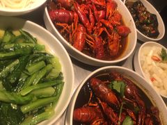 -龙巢盱眙龙虾·牛蛙·烧烤宵夜(八卦岭店)