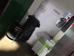 -尤尼克斯羽毛球主题馆