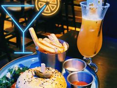 培根芝士和牛堡-bluefrog蓝蛙(皇庭广场店)