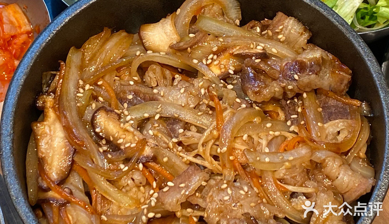 高端烤肉局：看着小蛮腰吃烤肉是怎样的体验