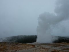 -老忠实间歇泉